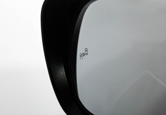 Подержанный автомобиль Toyota Land Cruiser Prado 2014 года (31 фото)