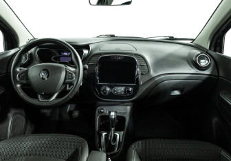 Подержанный автомобиль Renault Kaptur 2019 года (13 фото)