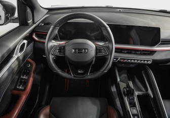Подержанный автомобиль Geely Coolray 2023 года (11 фото)