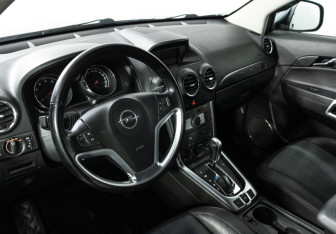 Подержанный автомобиль Opel Antara 2012 года (11 фото)