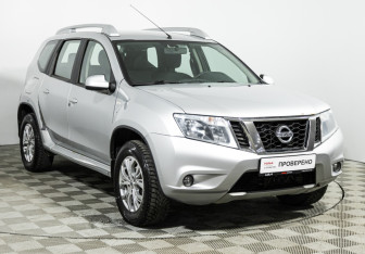 Подержанный автомобиль Nissan Terrano 2016 года (3 фото)