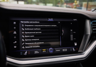 Подержанный автомобиль Volkswagen Touareg 2020 года (18 фото)