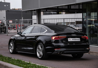 Подержанный автомобиль Audi A5 Liftback 2019 года (8 фото)