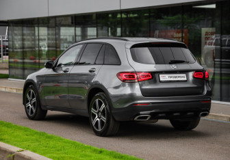 Подержанный автомобиль Mercedes-Benz GLC Coupe 2019 года (8 фото)
