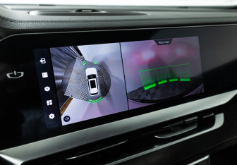 Подержанный автомобиль Geely Monjaro 2024 года (15 фото)