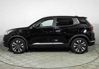 Подержанный автомобиль Chery Tiggo 4 2019 года (8 фото)