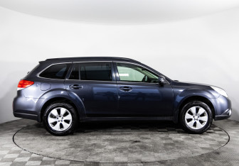 Подержанный автомобиль Subaru Outback Wagon 2011 года (4 фото)