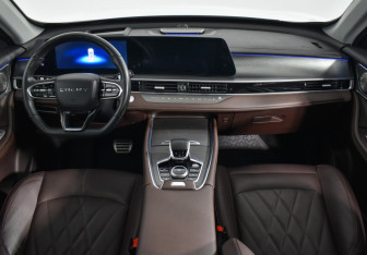 Подержанный автомобиль Chery Tiggo 8 Pro Max 2023 года (16 фото)