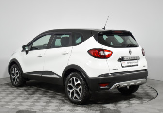 Подержанный автомобиль Renault Kaptur 2017 года (7 фото)