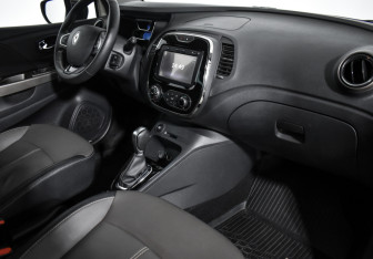 Подержанный автомобиль Renault Kaptur 2018 года (13 фото)