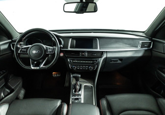 Подержанный автомобиль Kia Optima Sedan 2019 года (13 фото)