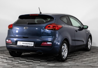 Подержанный автомобиль Kia Ceed Hatchback 2013 года (5 фото)