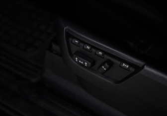 Подержанный автомобиль Land Rover Discovery 2008 года (22 фото)
