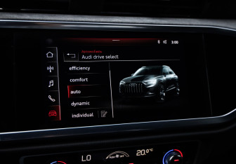 Подержанный автомобиль Audi Q3 2021 года (18 фото)
