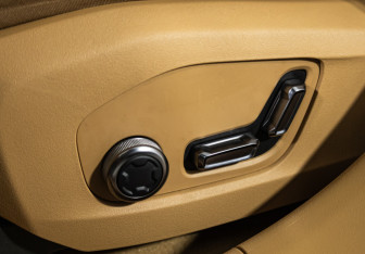 Подержанный автомобиль Zeekr 001 2024 года (25 фото)