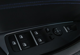 Подержанный автомобиль BMW X3 2019 года (16 фото)