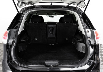 Подержанный автомобиль Nissan X-Trail 2016 года (13 фото)