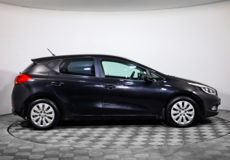 Подержанный автомобиль Kia Ceed Hatchback 2014 года (4 фото)