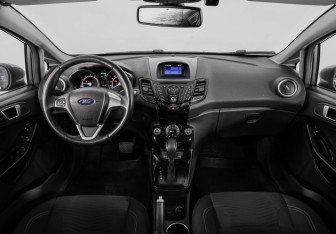 Подержанный автомобиль Ford Fiesta Sedan 2016 года (10 фото)