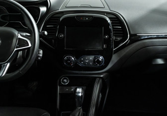 Подержанный автомобиль Renault Kaptur 2021 года (14 фото)