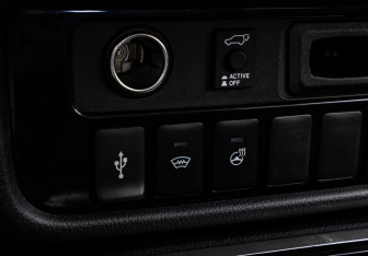 Подержанный автомобиль Mitsubishi Outlander 2021 года (15 фото)
