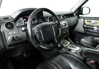 Подержанный автомобиль Land Rover Discovery 2014 года (11 фото)