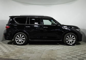 Подержанный автомобиль Infiniti QX80 2014 года (4 фото)