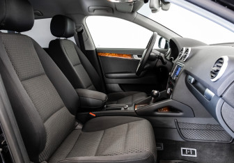 Подержанный автомобиль Audi A3 Hatchback 2012 года (19 фото)