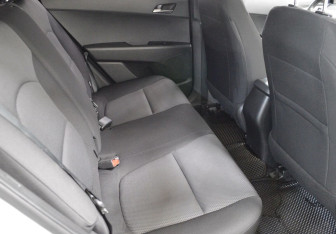 Подержанный автомобиль Hyundai Creta 2018 года (13 фото)