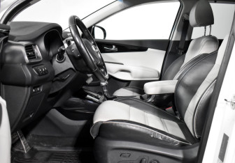Подержанный автомобиль Kia Sorento 2019 года (11 фото)