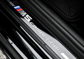 Подержанный автомобиль BMW M5 Sedan 2020 года (12 фото)