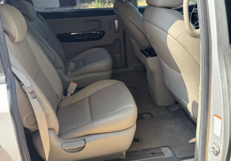 Подержанный автомобиль Kia Carnival 2019 года (22 фото)
