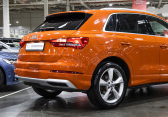 Подержанный автомобиль Audi Q3 2019 года (8 фото)