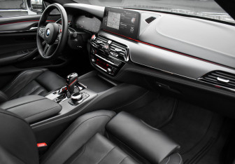 Подержанный автомобиль BMW M5 Sedan 2020 года (16 фото)
