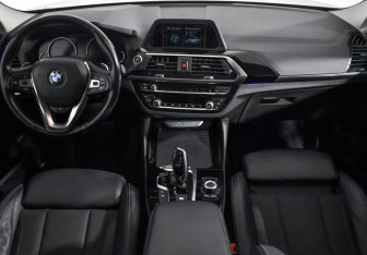 Подержанный автомобиль BMW X4 2019 года (15 фото)