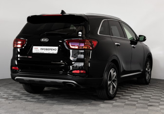 Подержанный автомобиль Kia Sorento 2019 года (5 фото)