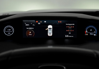 Подержанный автомобиль Changan UNI-V 2023 года (22 фото)