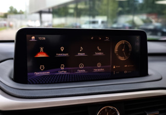 Подержанный автомобиль Lexus RX 2022 года (17 фото)