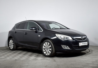 Подержанный автомобиль Opel Astra Hatchback 2011 года (3 фото)