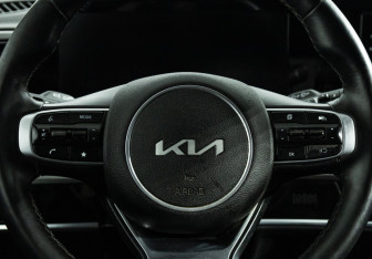 Подержанный автомобиль Kia Sportage 2022 года (24 фото)
