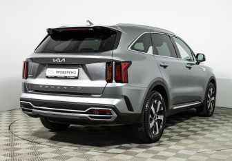 Подержанный автомобиль Kia Sorento 2023 года (5 фото)