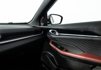 Подержанный автомобиль Geely Coolray 2023 года (22 фото)