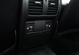 Подержанный автомобиль Volkswagen Passat Sedan 2011 года (19 фото)