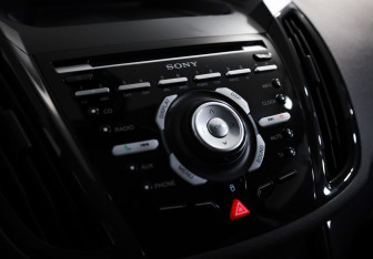 Подержанный автомобиль Ford Kuga 2016 года (16 фото)