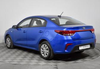 Подержанный автомобиль Kia Rio Sedan 2019 года (7 фото)