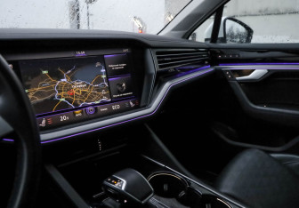 Подержанный автомобиль Volkswagen Touareg 2021 года (18 фото)
