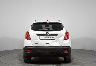 Подержанный автомобиль Opel Mokka 2013 года (6 фото)