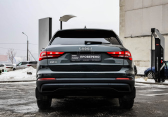 Подержанный автомобиль Audi Q3 2020 года (8 фото)