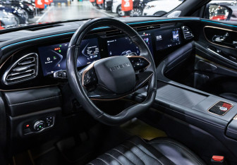 Подержанный автомобиль Exeed VX 2023 года (17 фото)
