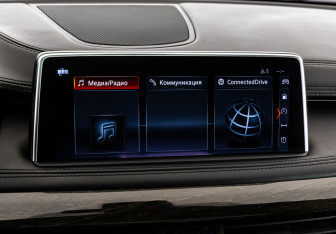 Подержанный автомобиль BMW X6 2015 года (19 фото)
